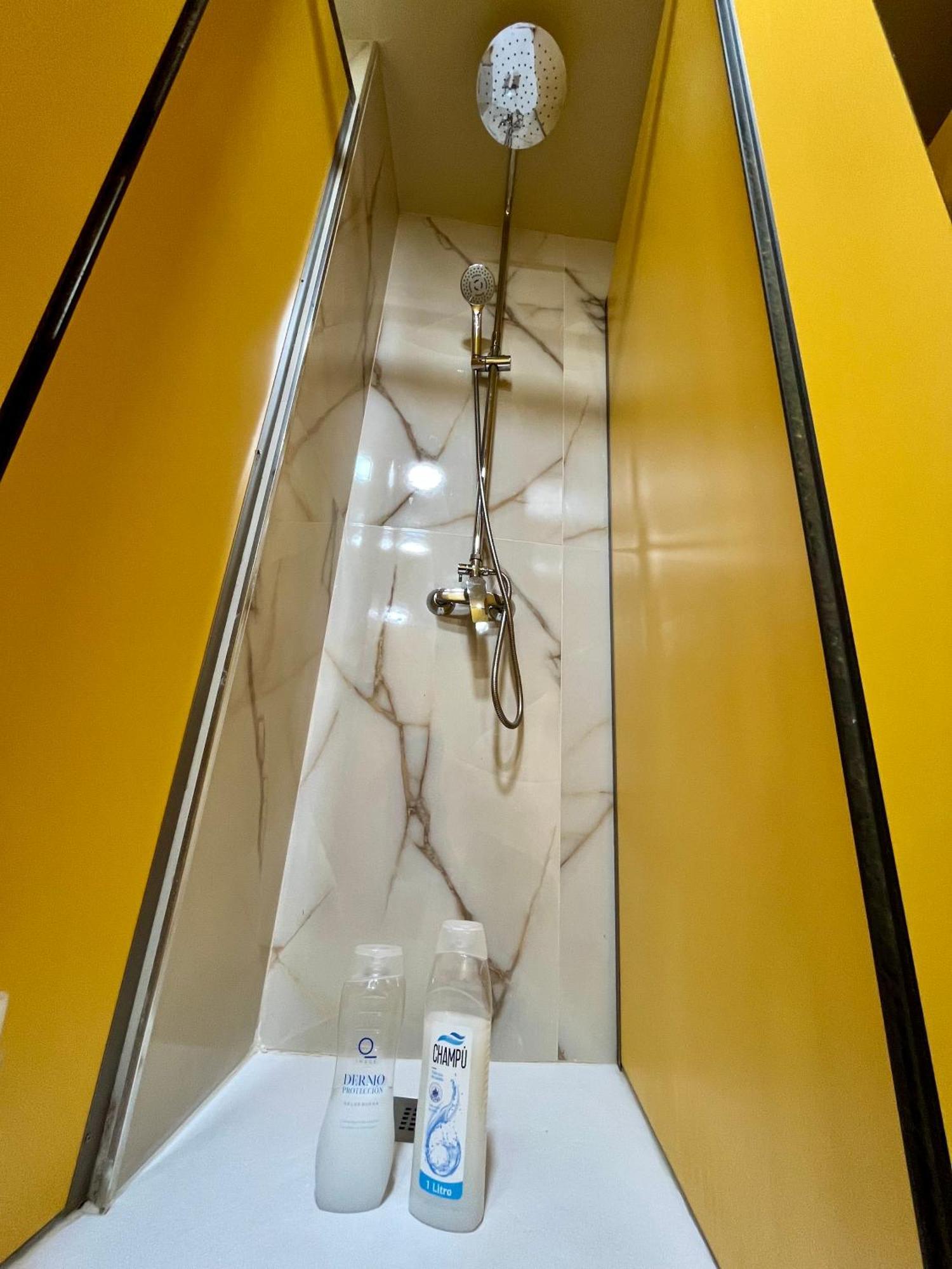 Velvet Hostel مدريد المظهر الخارجي الصورة