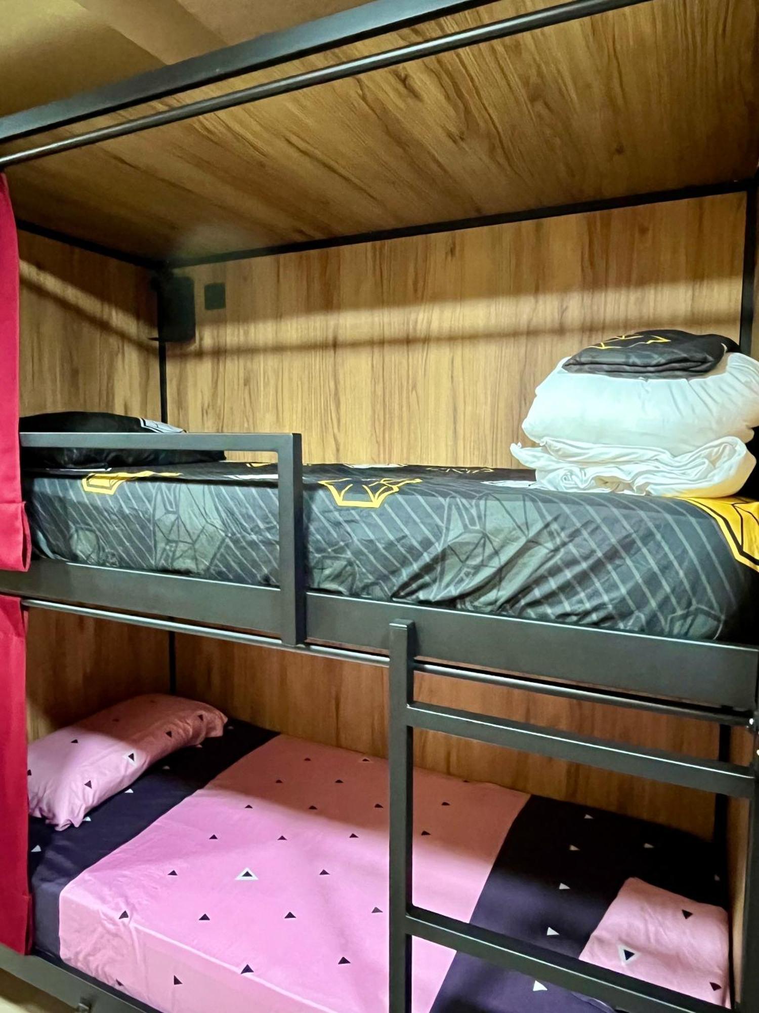Velvet Hostel مدريد المظهر الخارجي الصورة
