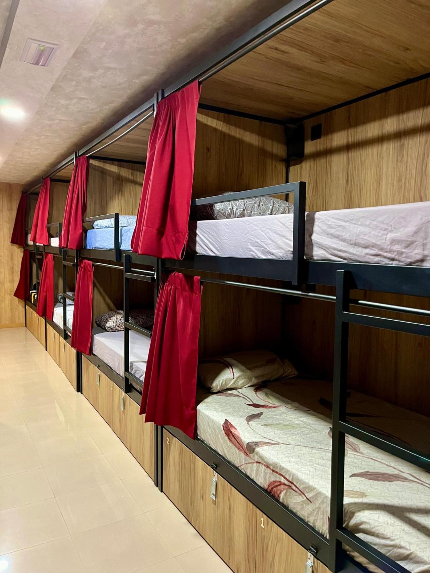 Velvet Hostel مدريد المظهر الخارجي الصورة